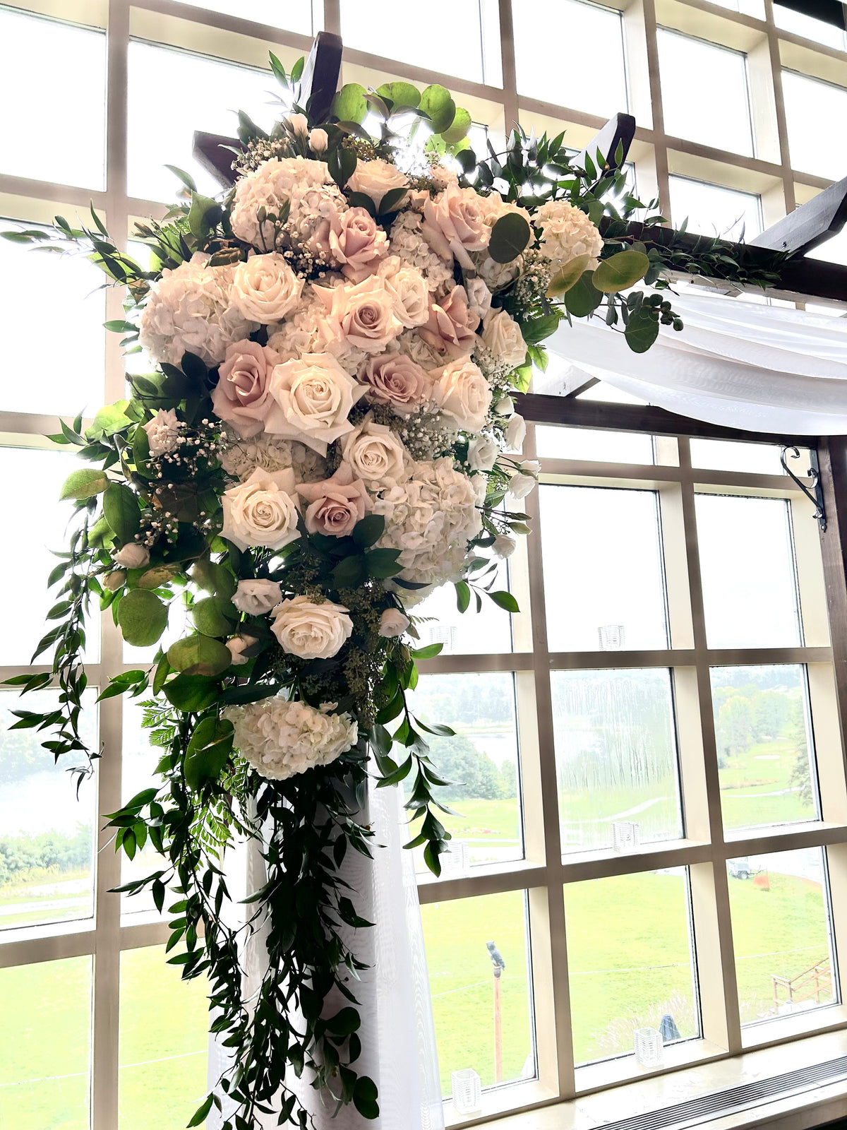 Wedding: Arch Decor for the Ceremony