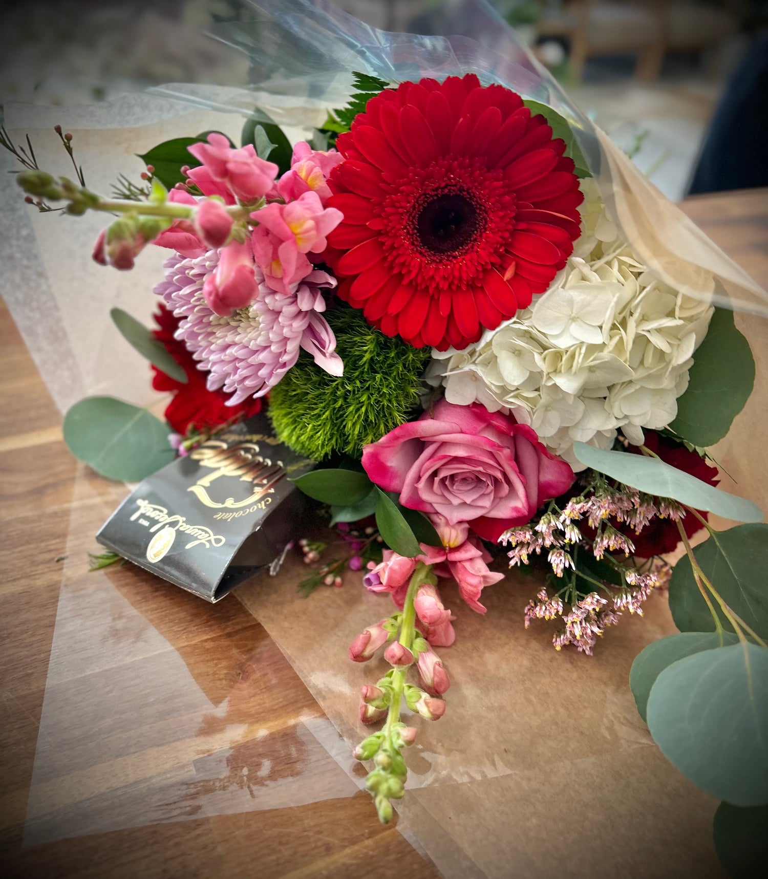 Sweet Love Chocolates & Blooms Cut Flowers