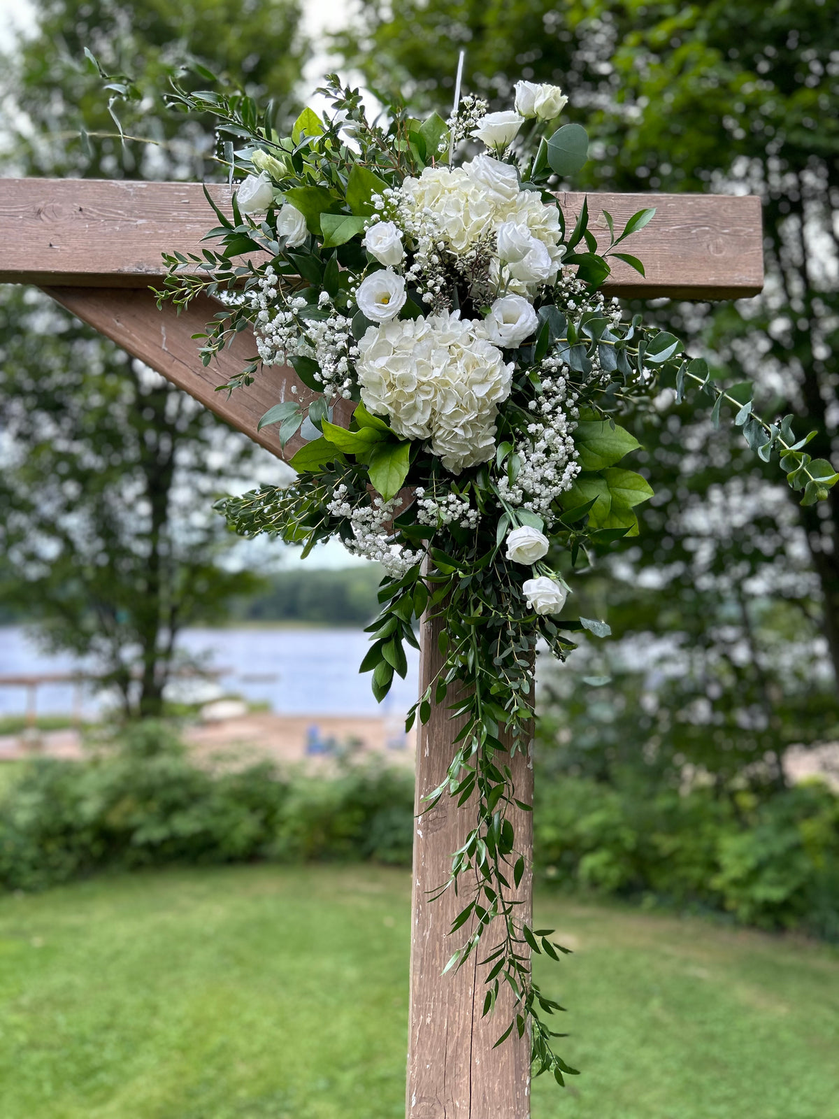 Wedding: Arch Decor for the Ceremony