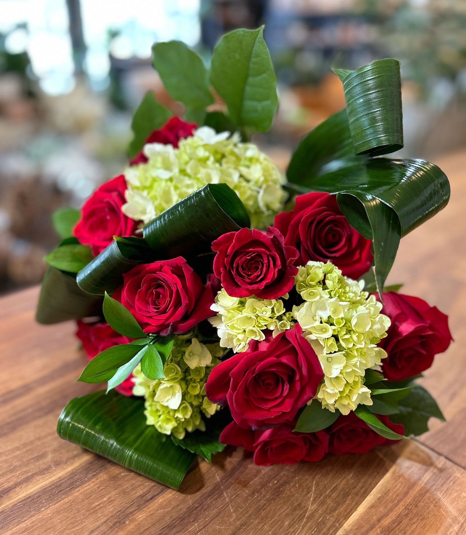 Dozen Roses “Chic”