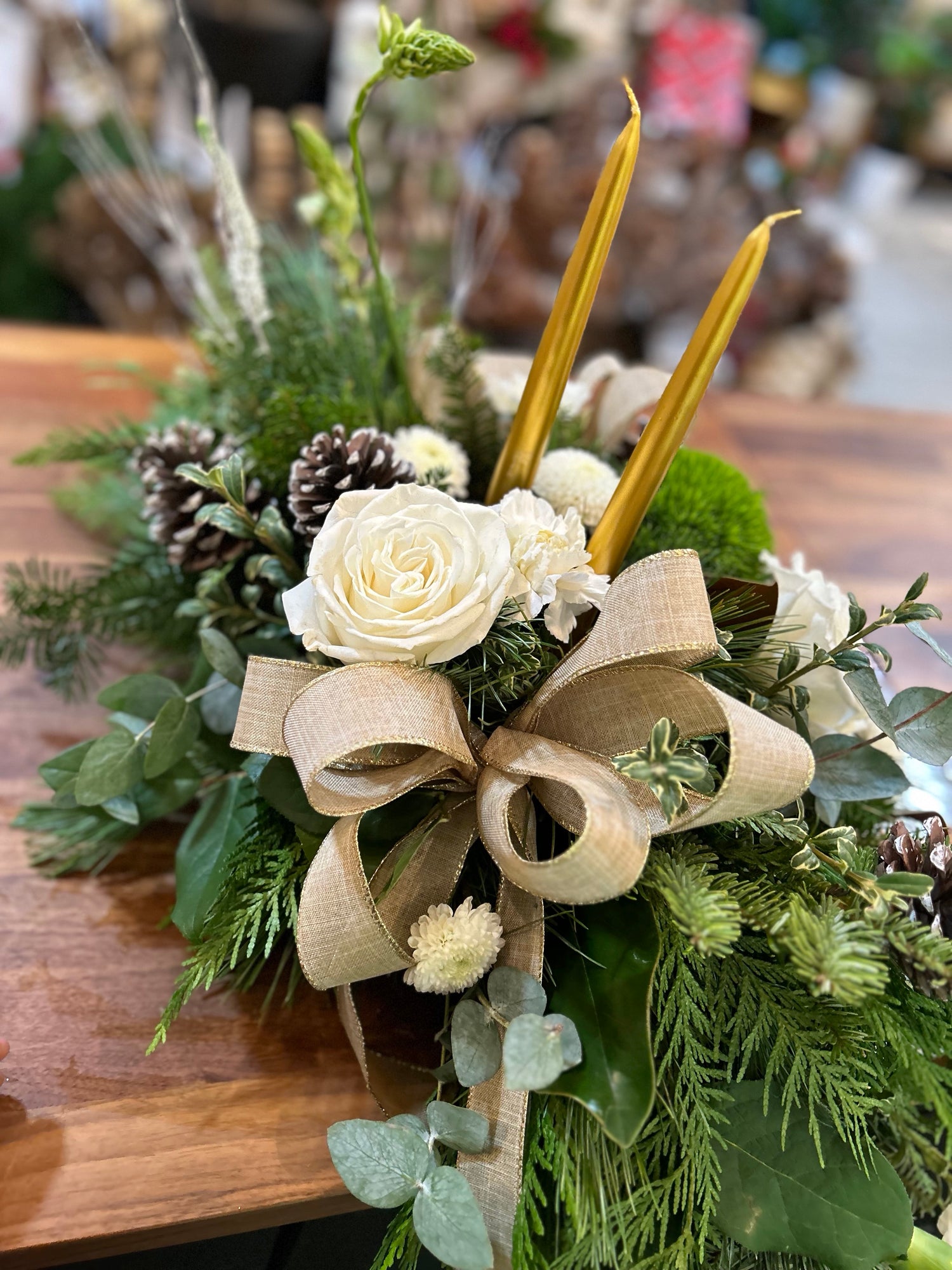 Elegant Fresh Centrepiece with Candles in white