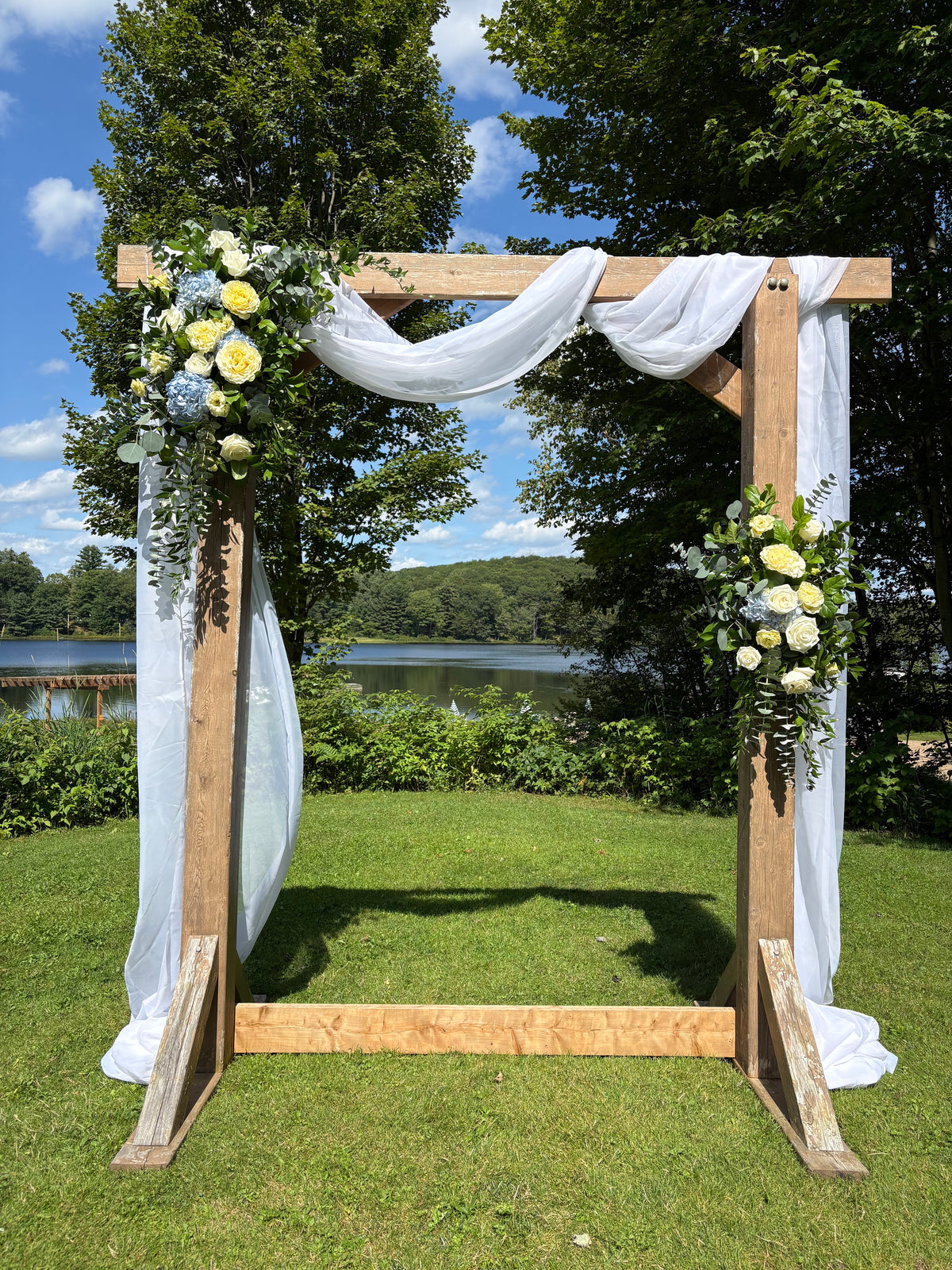 Wedding: Arch Decor for the Ceremony