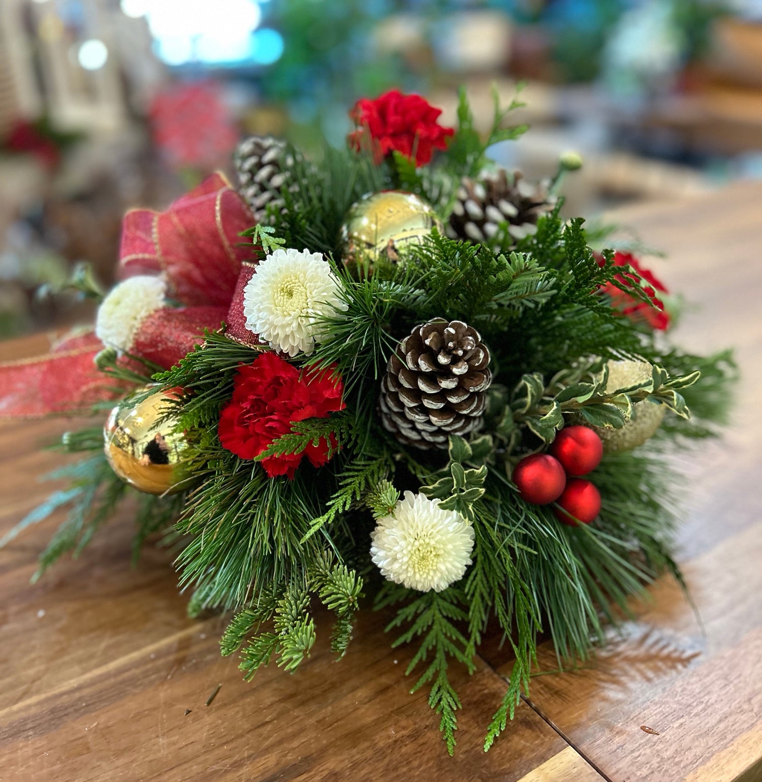 Christmas Wish Fresh Centrepiece