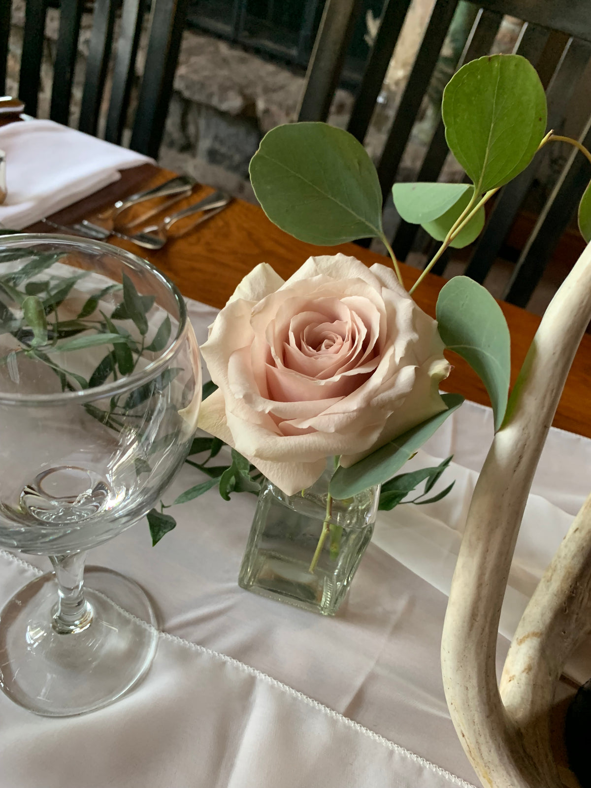 WEDDING: Signing Table, Welcome Sign, Seating Chart, Bar arrangements, Cake Florals