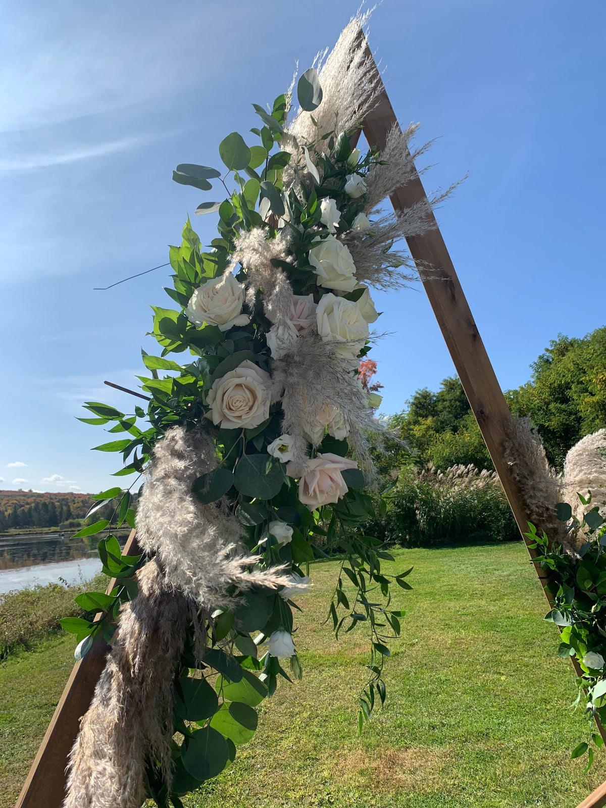 Wedding: Arch Decor for the Ceremony