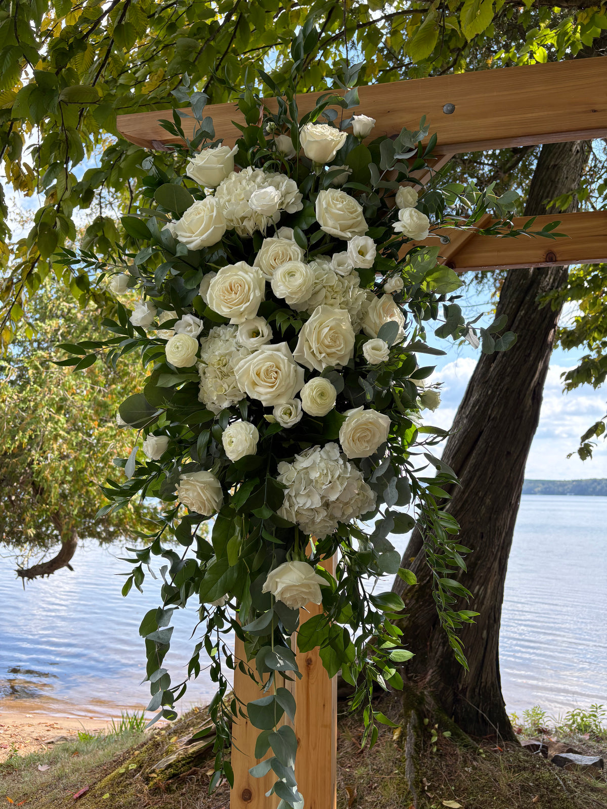 Wedding: Arch Decor for the Ceremony