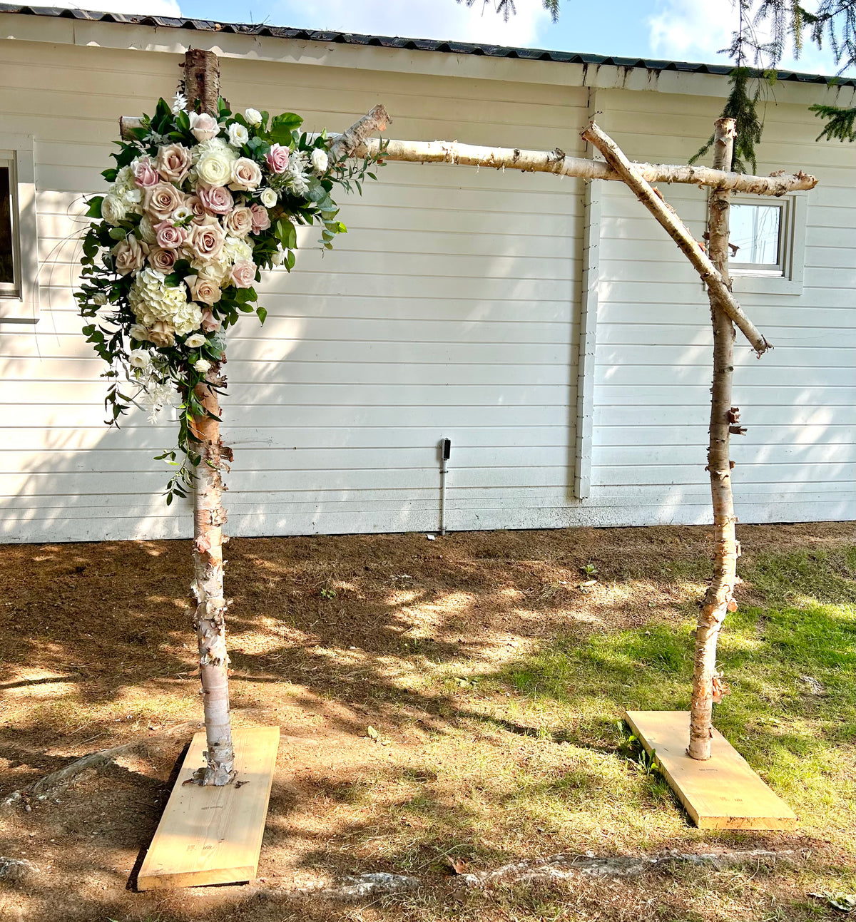 Wedding: Arch Decor for the Ceremony
