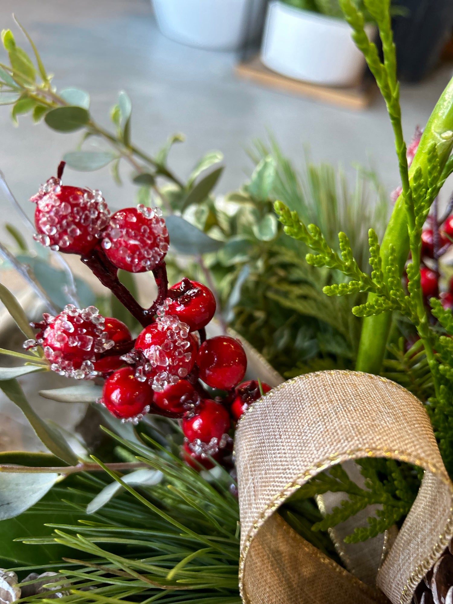 Vintage Muskoka Christmas Fresh Centrepiece