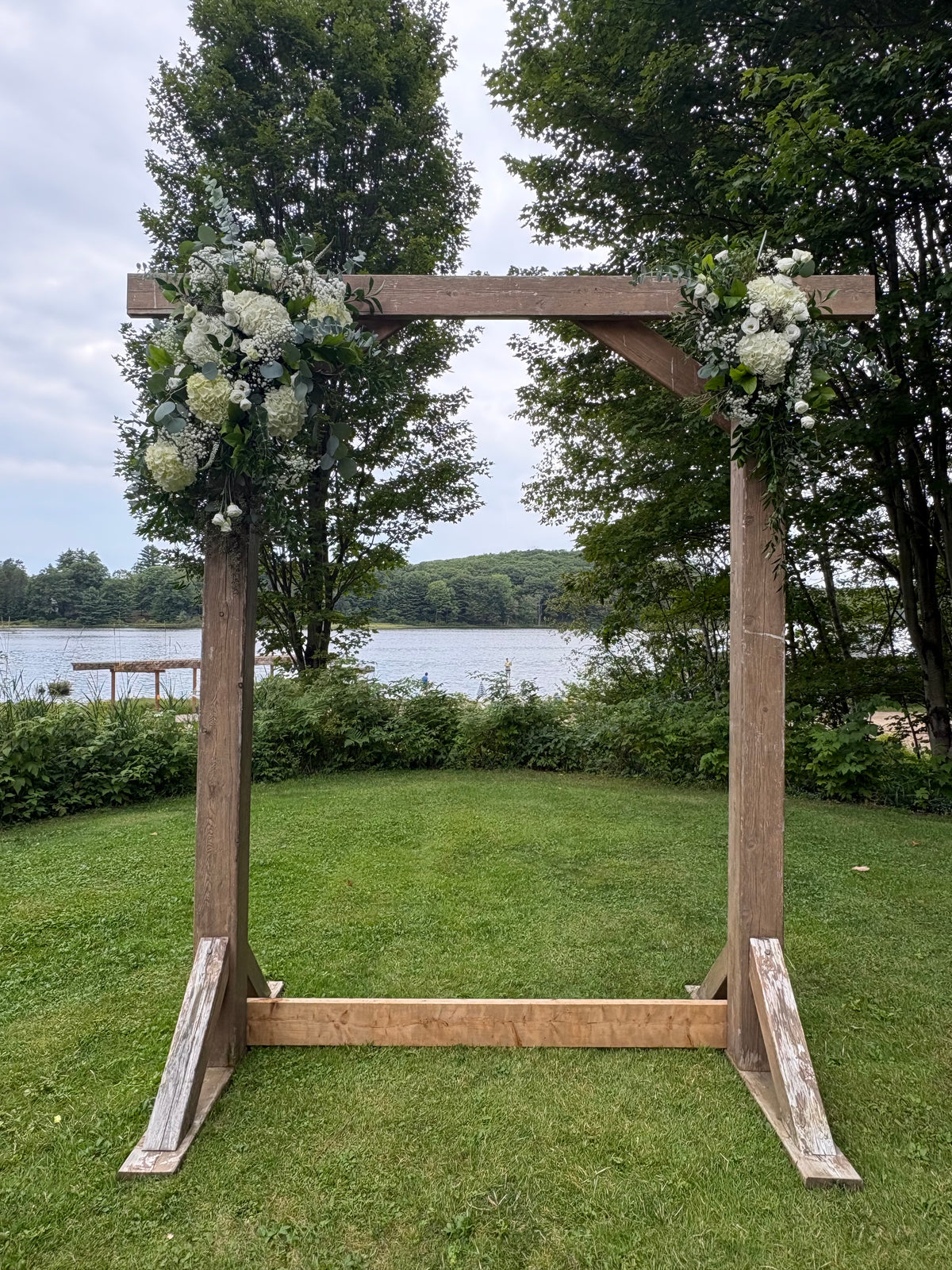 Wedding: Arch Decor for the Ceremony