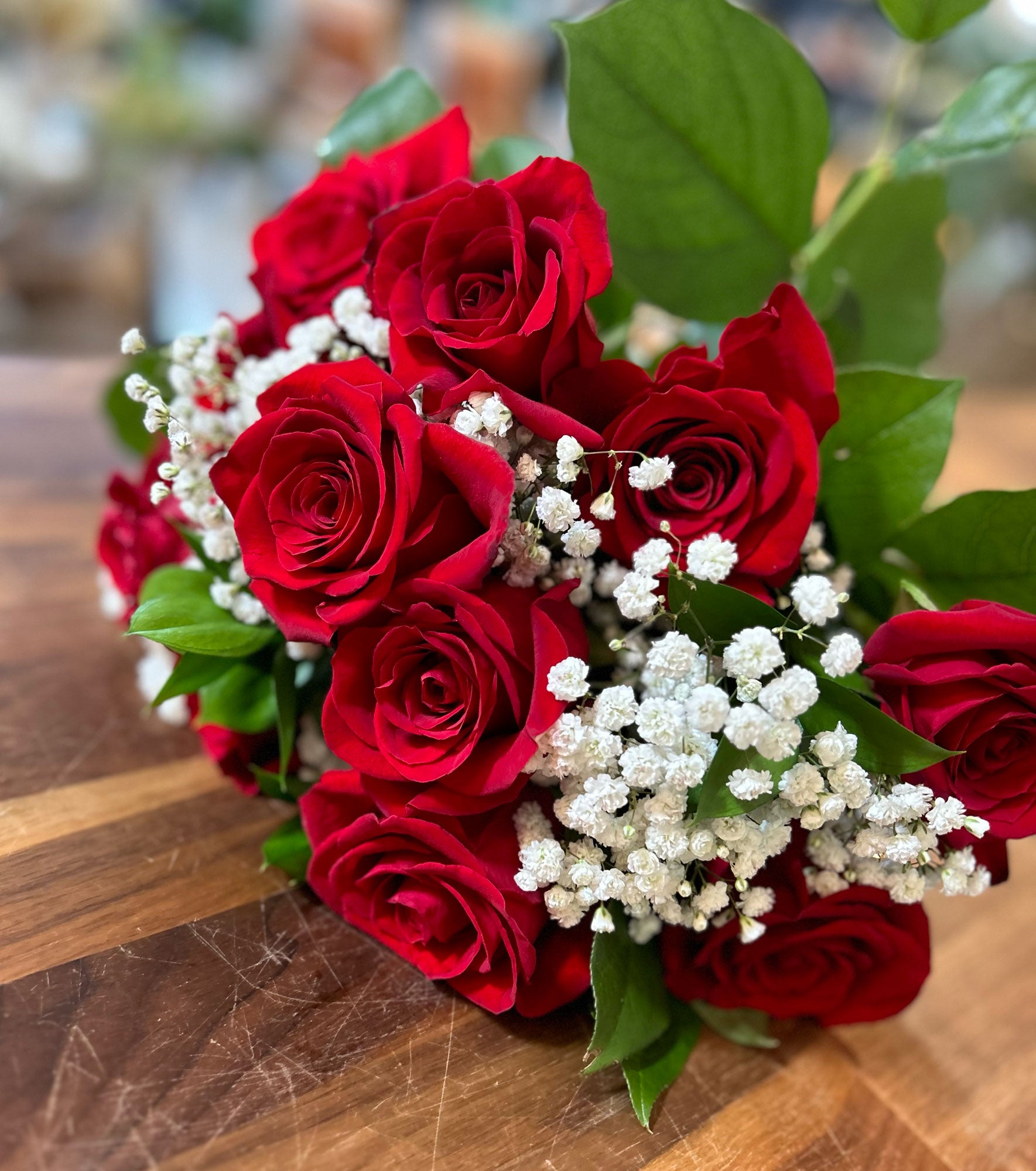 Dozen Roses “Classic” – Cottage Country Flowers Inc.